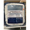 Image 1 : Hotel Grand White down Duvet Queen Size