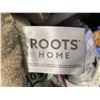 Image 3 : Roots Home Beige Plush Throw Blanket Queen Size