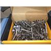Image 3 : Dewalt Spike 1/4 x 2 1/2 inch Concrete Anchors Lot of 2 x 100