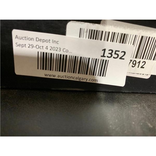 USB Hub Pro, Dashcam & Sentry Mode Viewer for Tesla Model 3