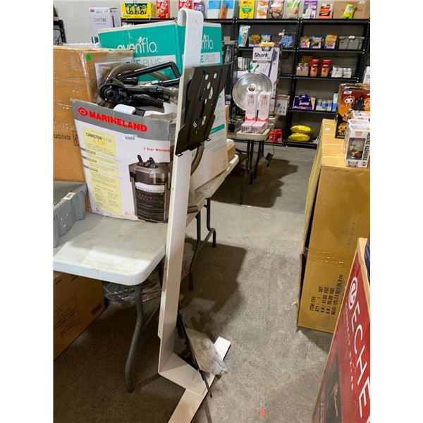 AVF Group FL601LTW-T Against the wall Standing TV Mount