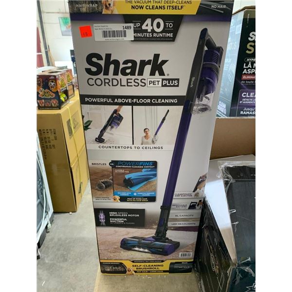 Shark Pet Pro Cordless Stick Vacuum - HAS CHARGE CORD