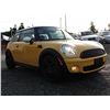 Image 8 : I1 --  2007 MINI COOPER , Yellow, 122852 KM