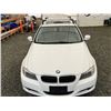 Image 9 : C6I --  2011 BMW 323 I , White, 160138 KM