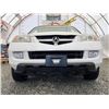 Image 6 : A12F --  2004 ACURA MDX TOURING, White, 342341 KM, NO RESERVE