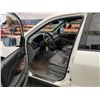 Image 71 : A12F --  2004 ACURA MDX TOURING, White, 342341 KM, NO RESERVE