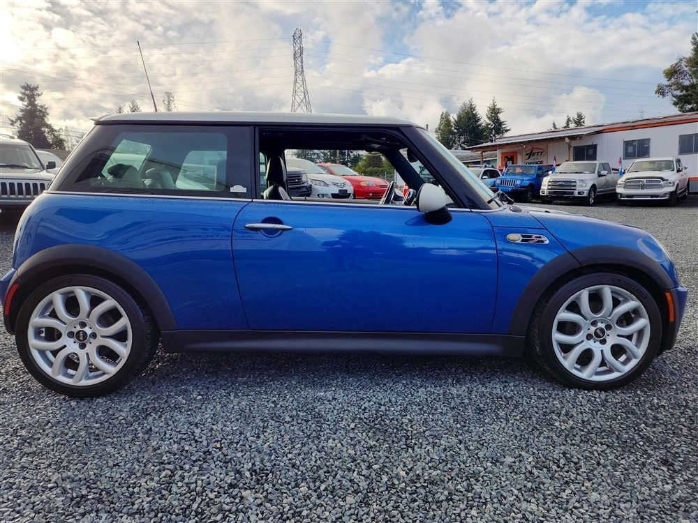 B3 -- 2006 MINI COOPER S, Blue, 196474 KM