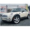 Image 2 : A2 --  2004 MINI COOPER , White, 212,213 KM