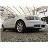 Image 8 : J2 --  2005 VOLVO S40 24I, White, 223947 KM