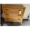 Image 2 : 3-Drawer Dresser on Caster - 1920's Maple - Newer Pulls   OFF SITE