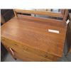 Image 3 : 4-Drawer Oak Dresser on Casters w/ Mirror - 36x20x67       OFF SITE