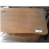 Image 3 : 1/4 Cut Oak 4-Drawer Dresser - 39x22x28      OFF SITE