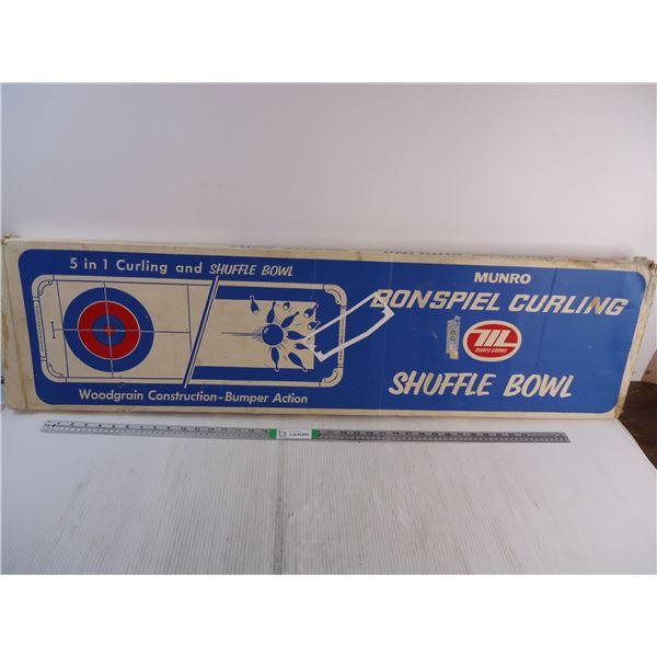 Munro Bonspiel Curling and Shuffle Bowl - Nice condition - Missing shooters