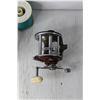 Image 2 : (2) Fishing Reels and Fishing Line
