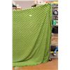 Image 2 : Chenille Green Bed Spread