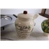 Image 2 : Serving Tray, Instant Coffee Holder, Vase