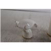 Image 2 : Ayaitis Vase, (2) Bird Decorations