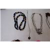 Image 2 : Costume Necklaces