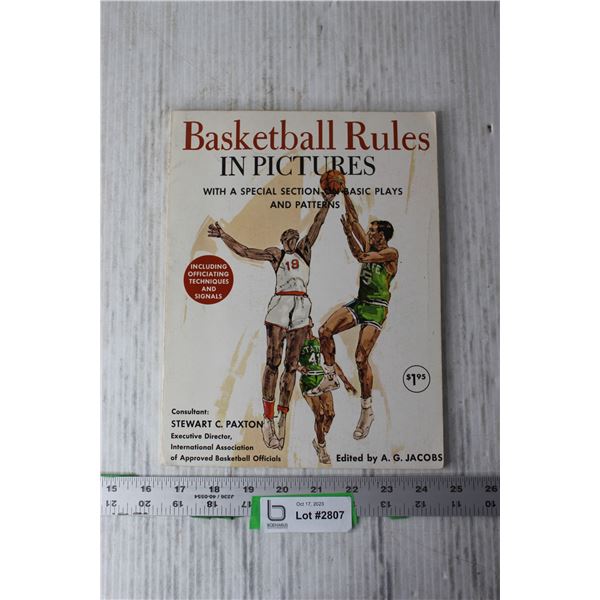 Basketball Rules in Pictures Book