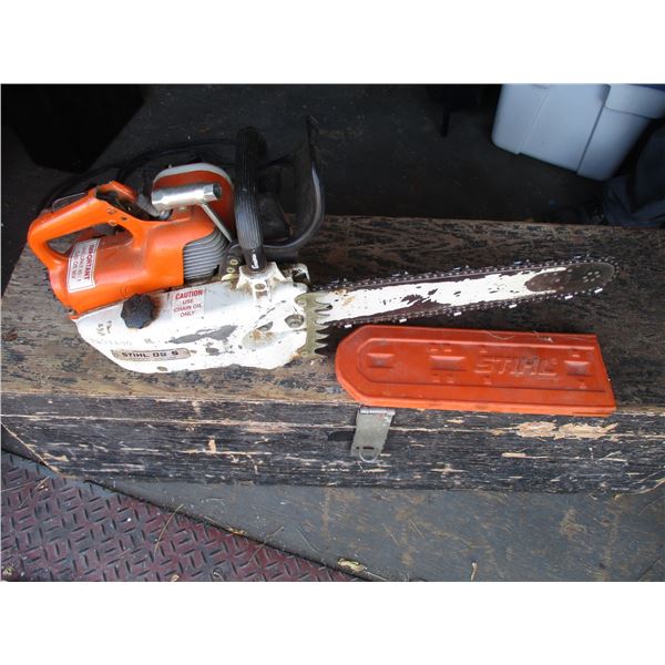 STIHL Chainsaw (20" Bar) with Storage Box