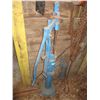 Image 1 : Blue Pump