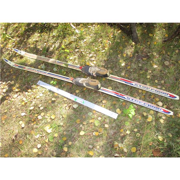 Jarvinen Cross Country Skis w/ Shoes