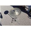 Image 1 : ** Cymbal with Stand - 15 1/2" Diameter