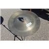 Image 2 : ** Cymbal with Stand - 15 1/2" Diameter