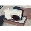 Image 2 : ** Singer Sewing Machine with Carrying Case