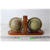 Image 1 : Brown Globe Bookends