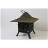 Image 5 : Cast Iron Pagoda Lantern