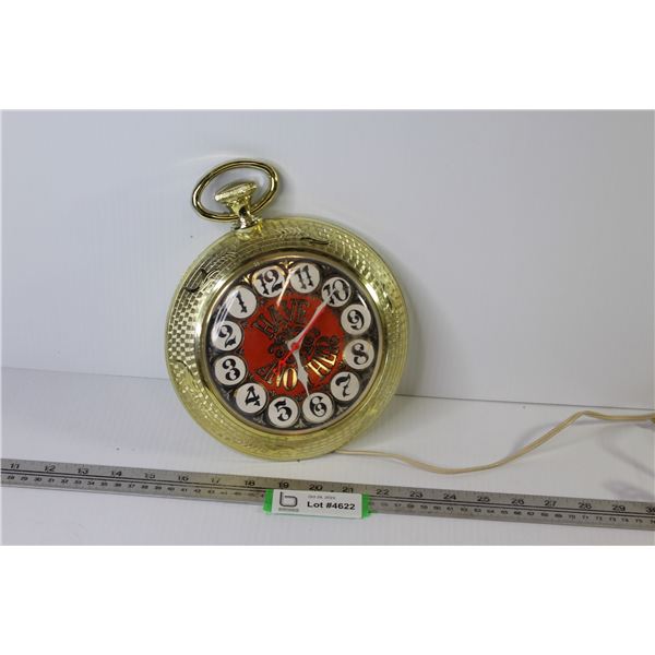 Plastic Electric Bar Clock (works - runs backwards)