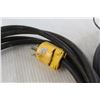 Image 2 : (2) Extension Cords