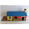 Image 3 : Tin Toy House