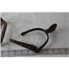 Image 4 : Stirrups + (2) Clamps + Spur