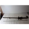 Image 1 : Metal Scale Bar