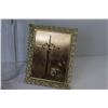 Image 2 : Paper Towel Holder - Stained Glass Decor Hanger - Vintage Hand Mirror - Gold 50 Famed Decor - Glass 