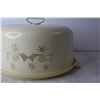 Image 2 : Vintage Plastic Cake Server