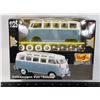 Image 1 : #354 MAISTO 1:25 VOLSWAGEN VAN SAMBA SEALED