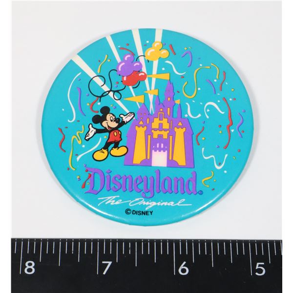 #639 VINTAGE DISNEY DISNEYLAND LARGE BUTTON