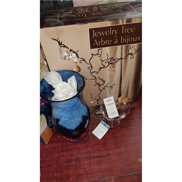 New In Box Housewares Cat A