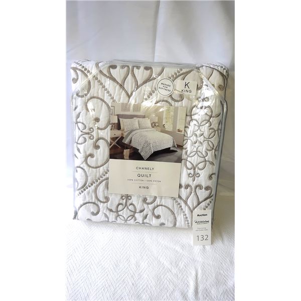 New King Quilt Cat A