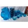Image 3 : Blue Glass Serving Cat A