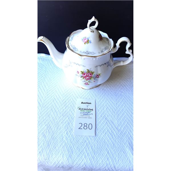 Royal Albert Tranquility Cat A