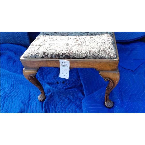 Antique Stool Cat C
