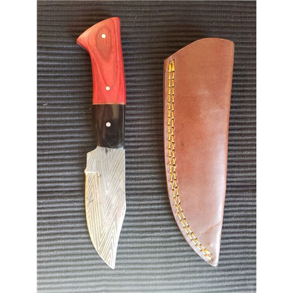 Hand Forged Damascus Steel Knife with Leather Sheath
