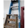 Image 2 : Werner FG 8' Stepladder, Wood 6' Stepladder