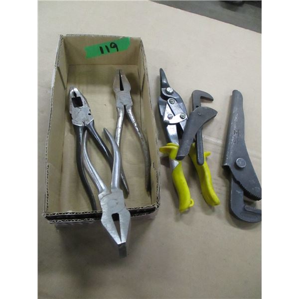 FLAT C/W ASSORTED PLIERS