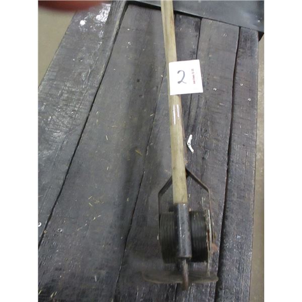 ESTATE:  EDGER & HOE