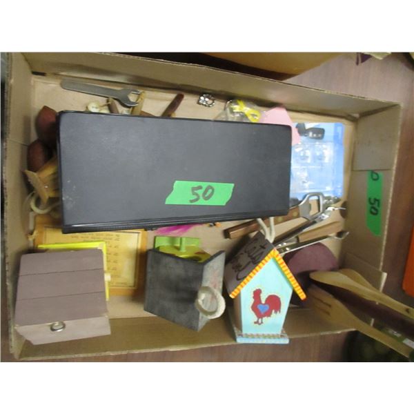 ESTATE:  BOX C/W ASSORTED ORNAMENTS